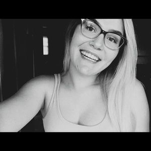 Meet your Posher, Ariana